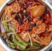 螺螄粉發(fā)現(xiàn)煙頭？食品安全記心中